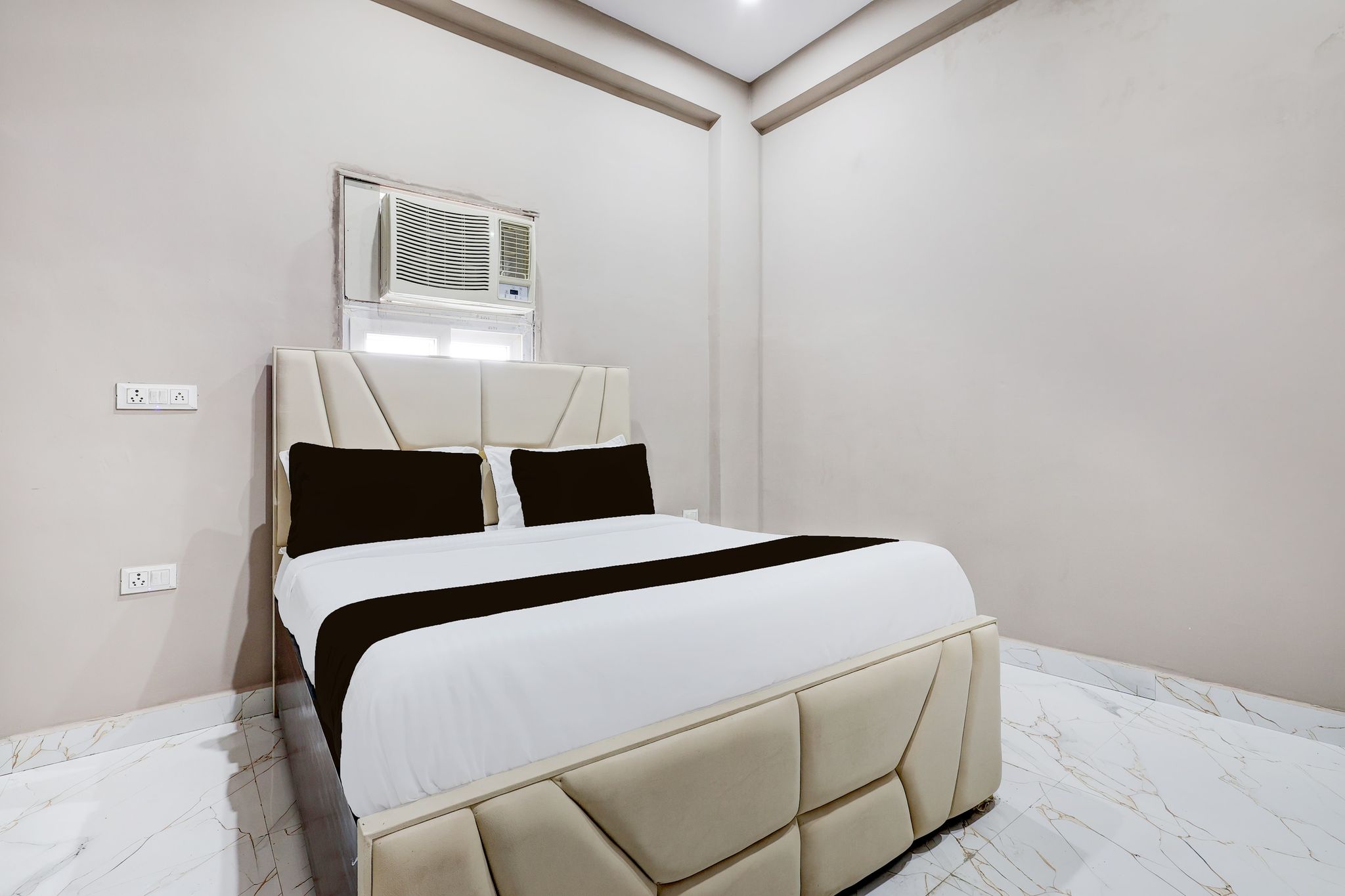 Super Collection O Sector 33 Gurgaon CLASSIC 9