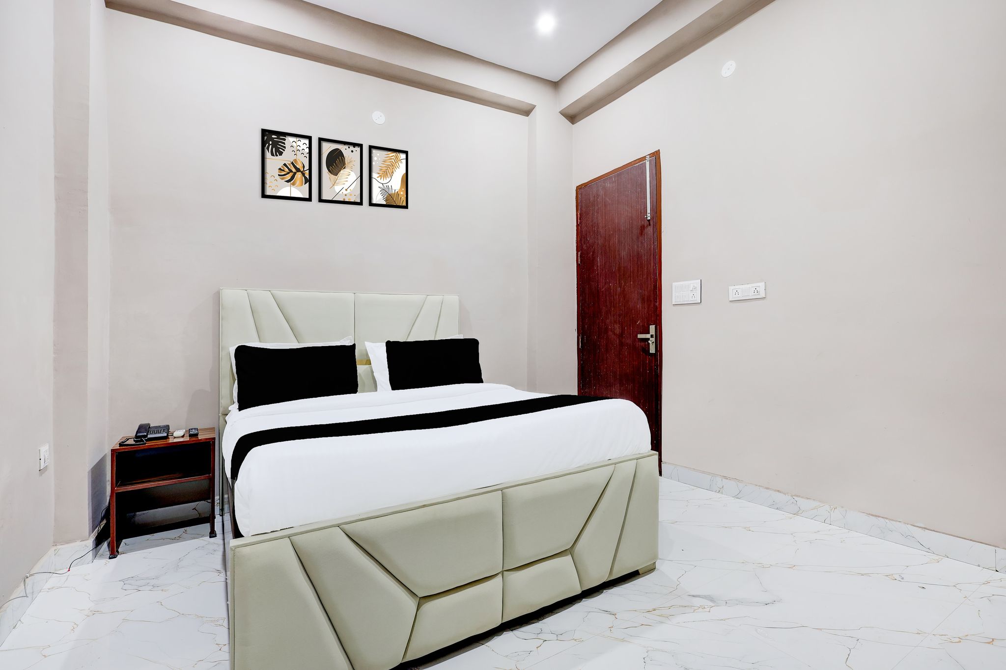 Super Collection O Sector 33 Gurgaon CLASSIC