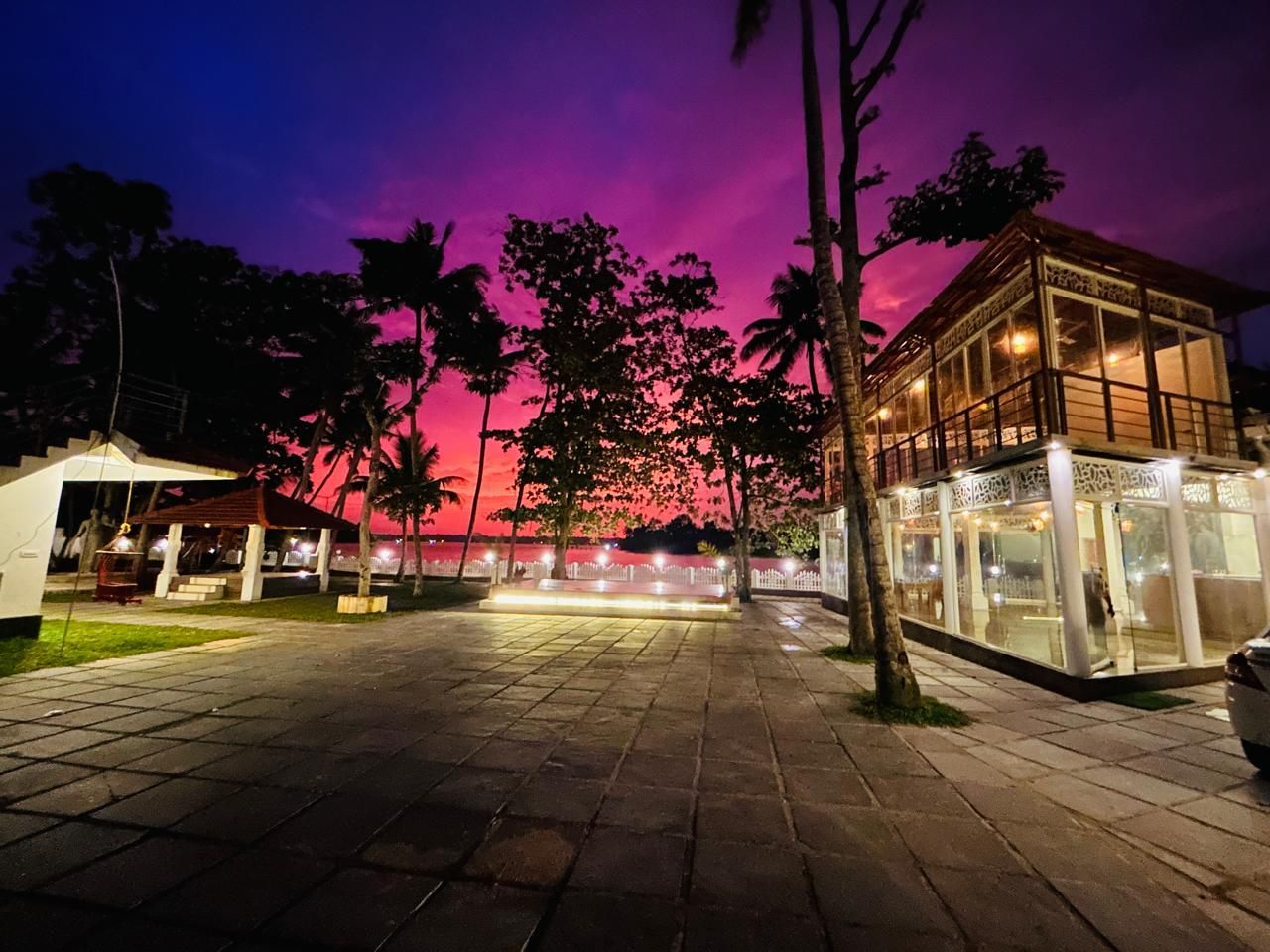 Lavilla Lake Resort and Restaurant