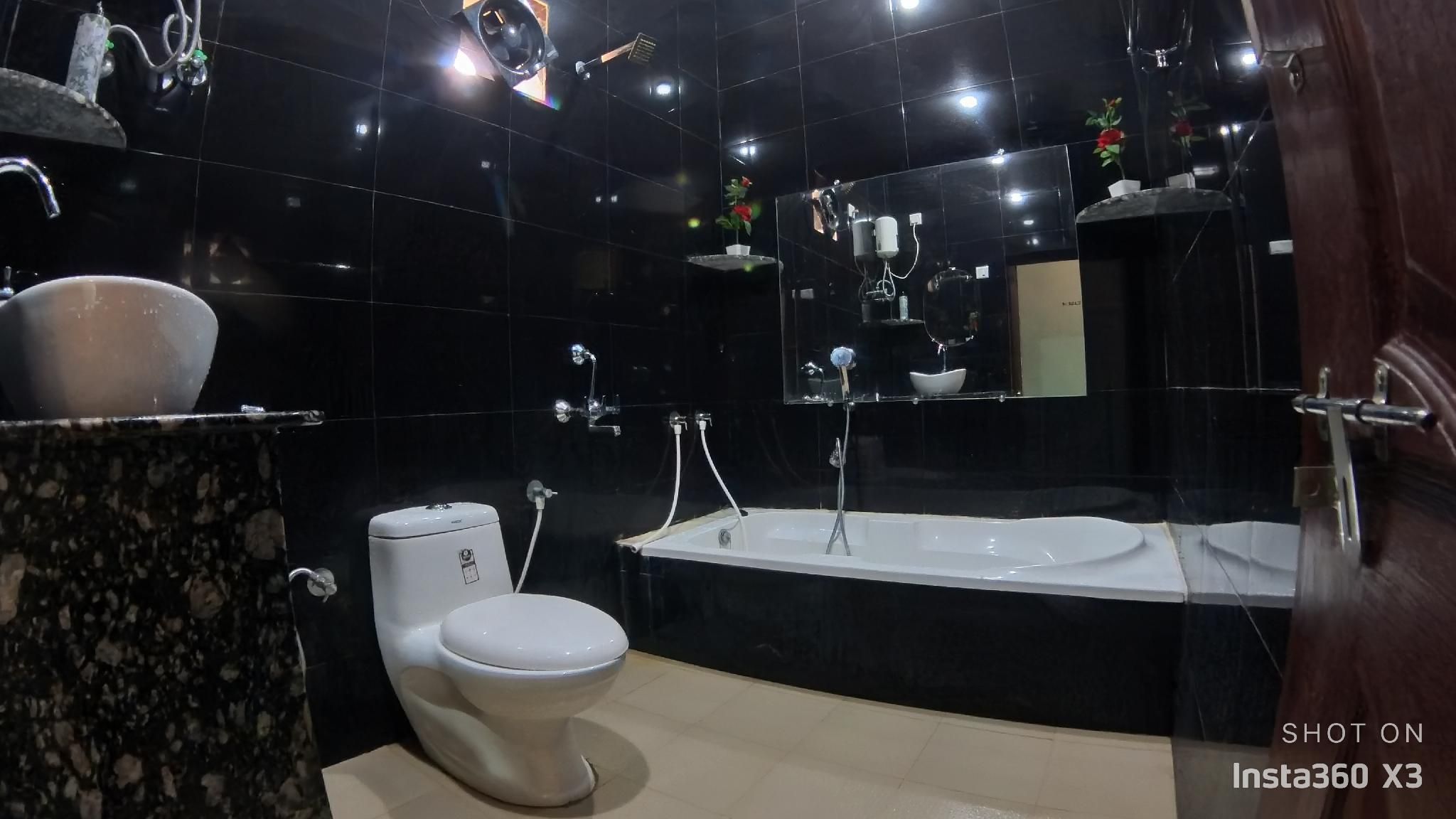 Deluxe Room with Bathtub- Ocean View