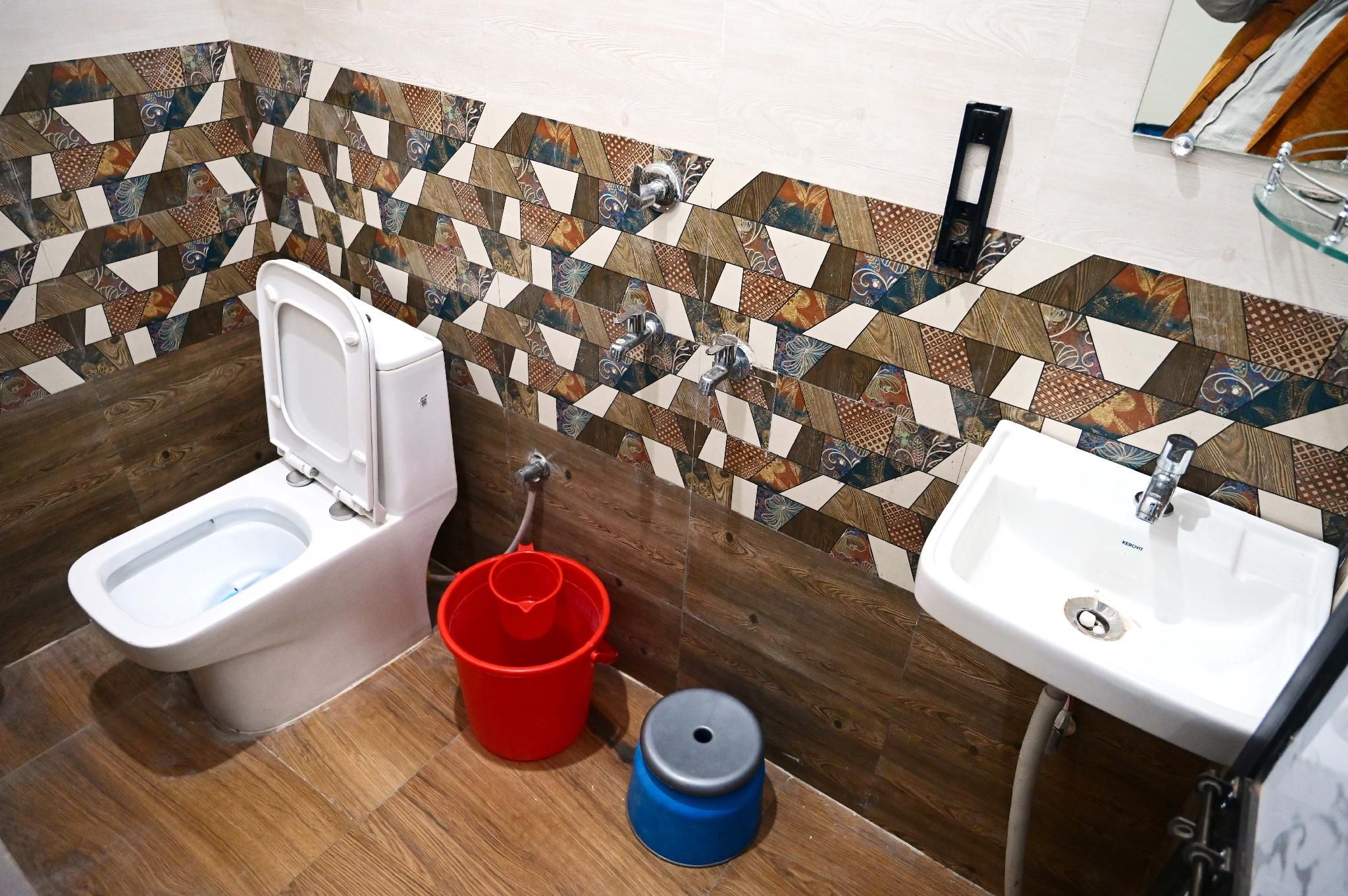 Deluxe Non- Air Conditioning Room