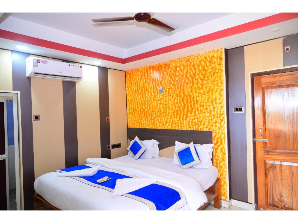 Deluxe AC Room