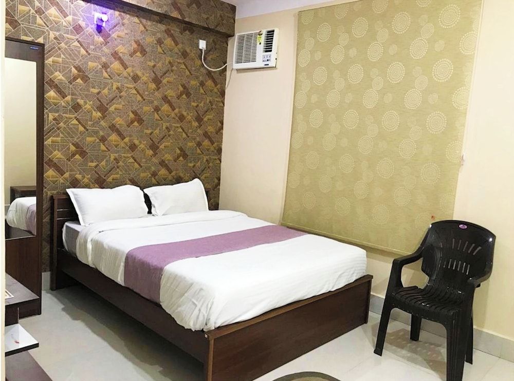 Hotel Abinash Deoghar Deluxe Double Room, Air conditioning