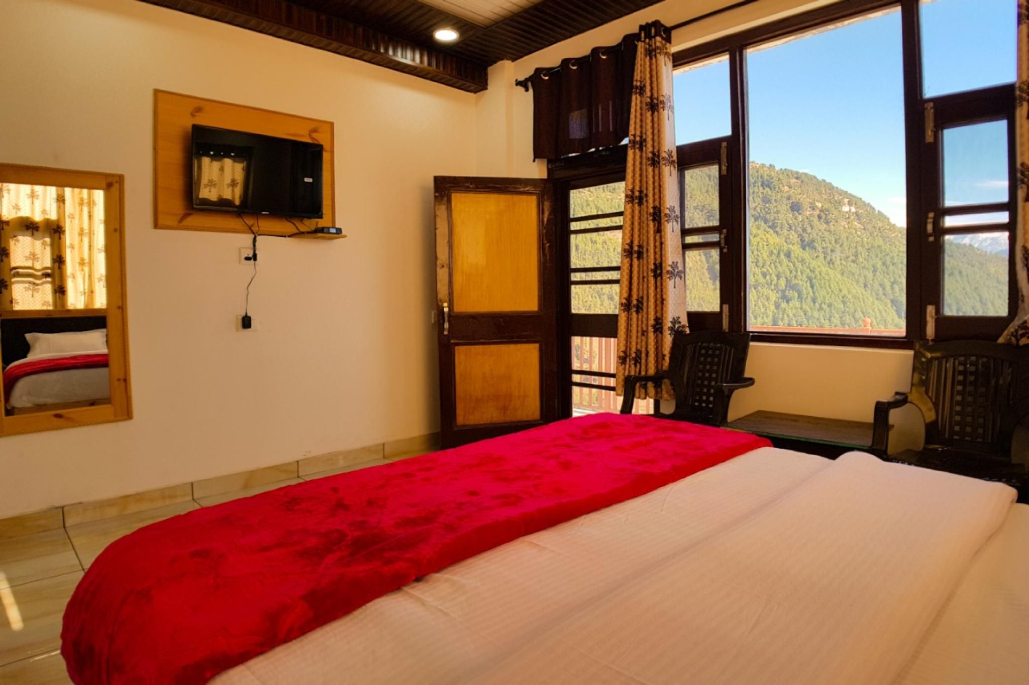 Deluxe Double Bedroom