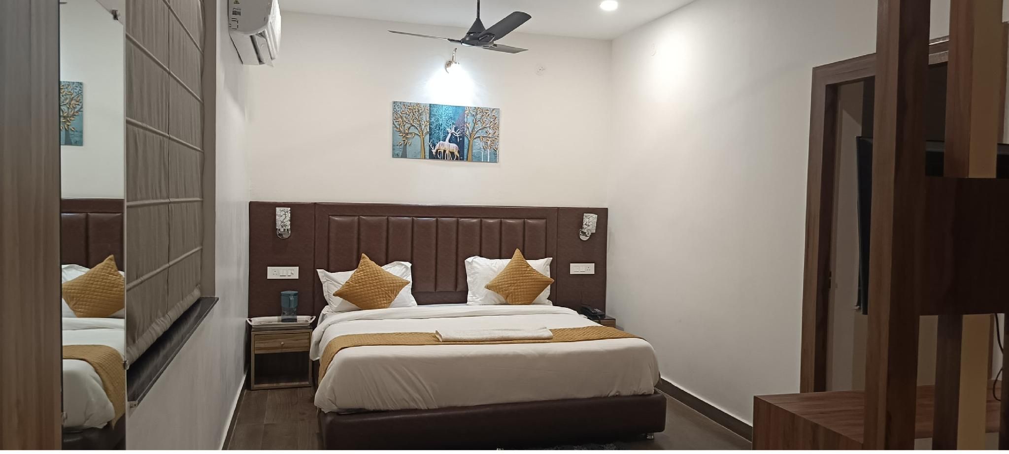 Two Bedroom Apartment with Balcony