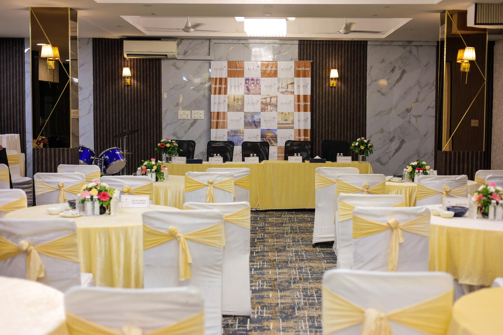Banquet hall