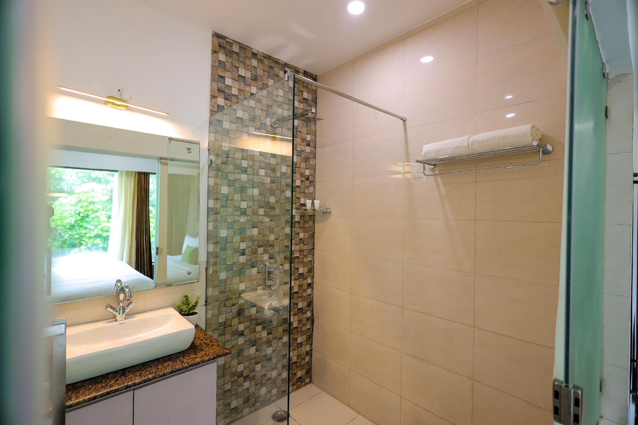 Aliste - Millennium City Centre,  Gurugram, Deluxe Room 3