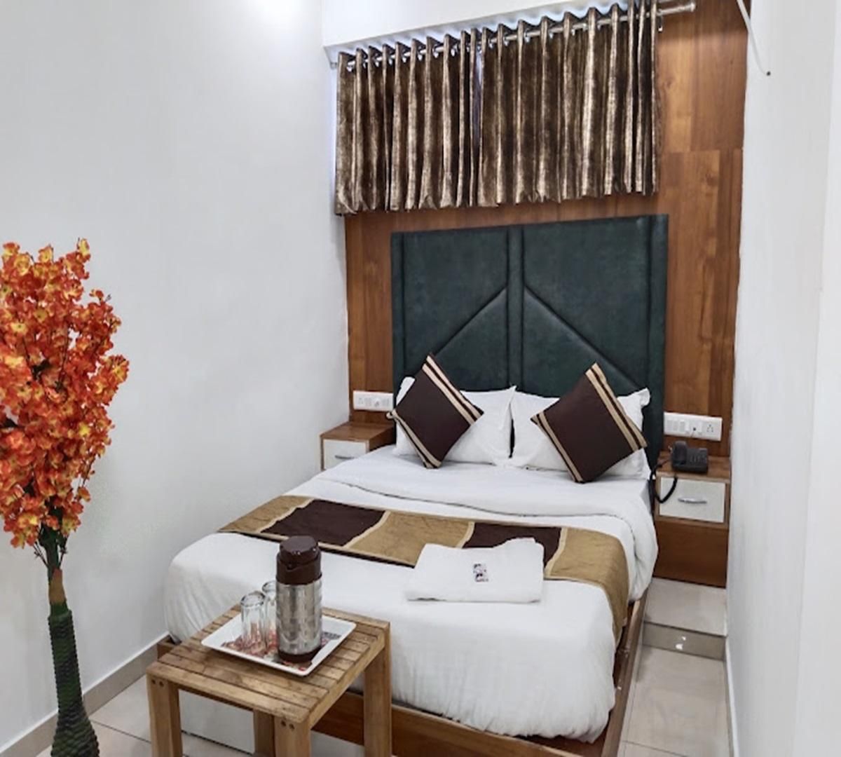 Deluxe Non- Air Conditioning Room