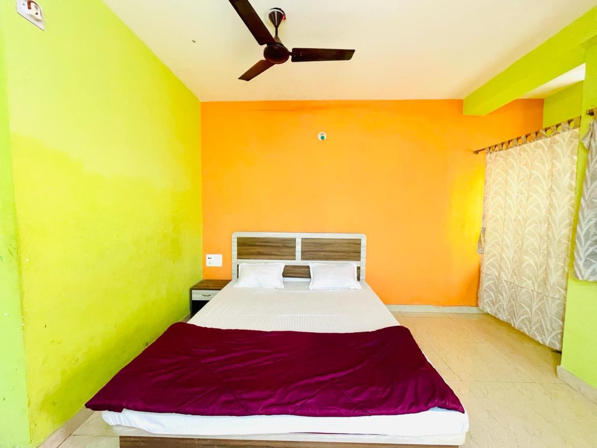 Goroomgo Falcon House Puri, Puri