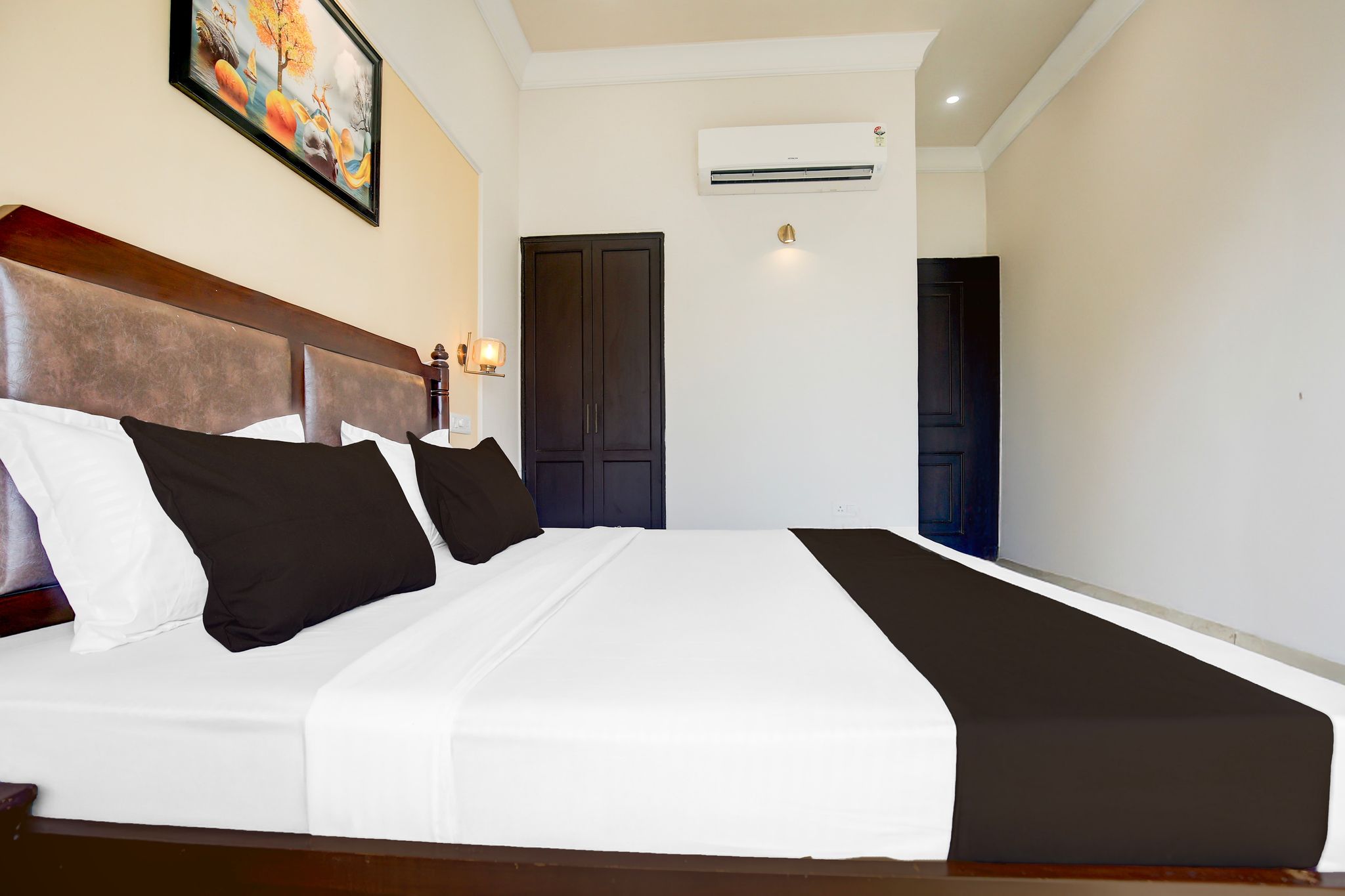 Hotel O JK VILLA Classic 10