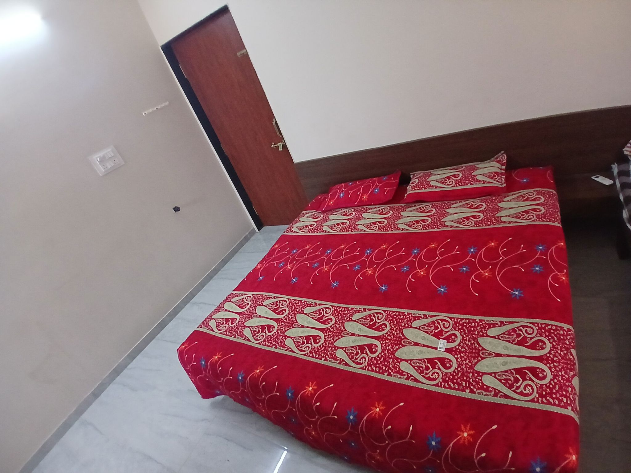 Krishna Guest house Deluxe Triple Room 7
