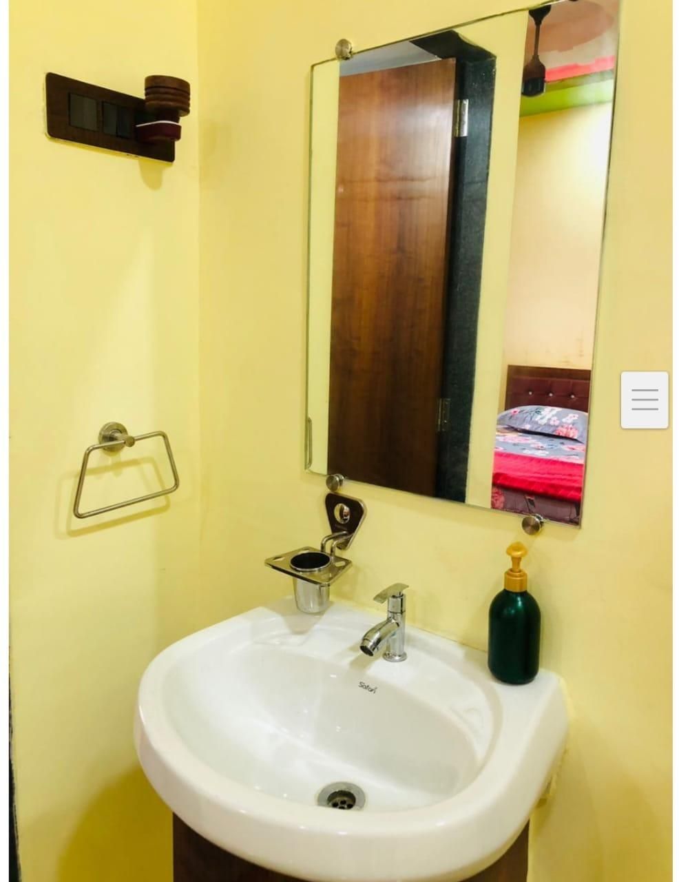 BEACH STAYs Non - AC Standard Room