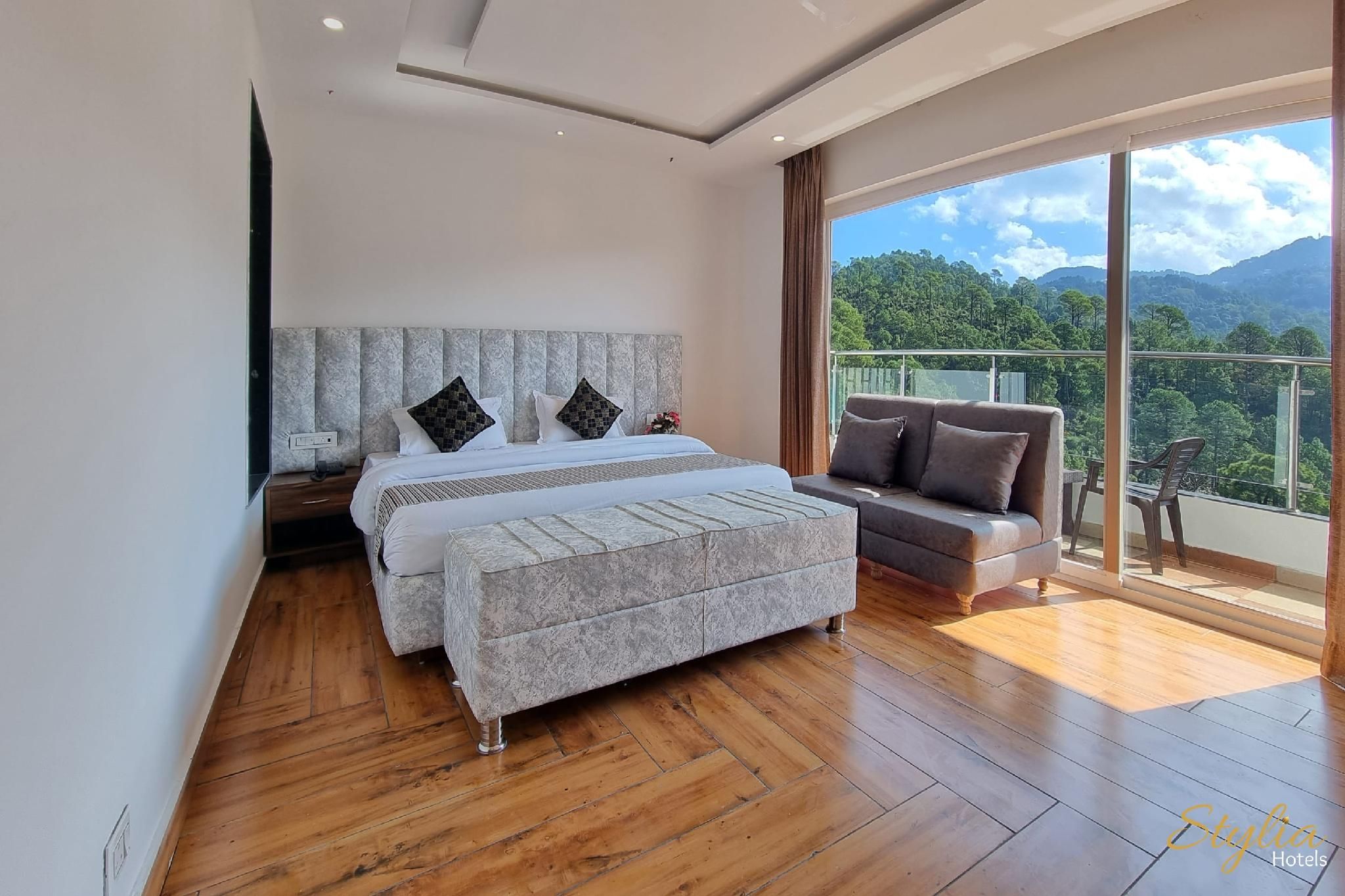 Balcony Deluxe Double