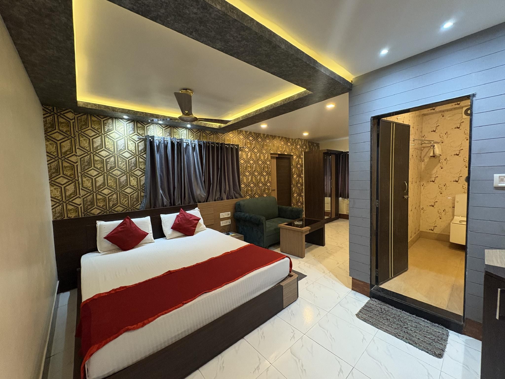 Double Bed Room With Air conditioning