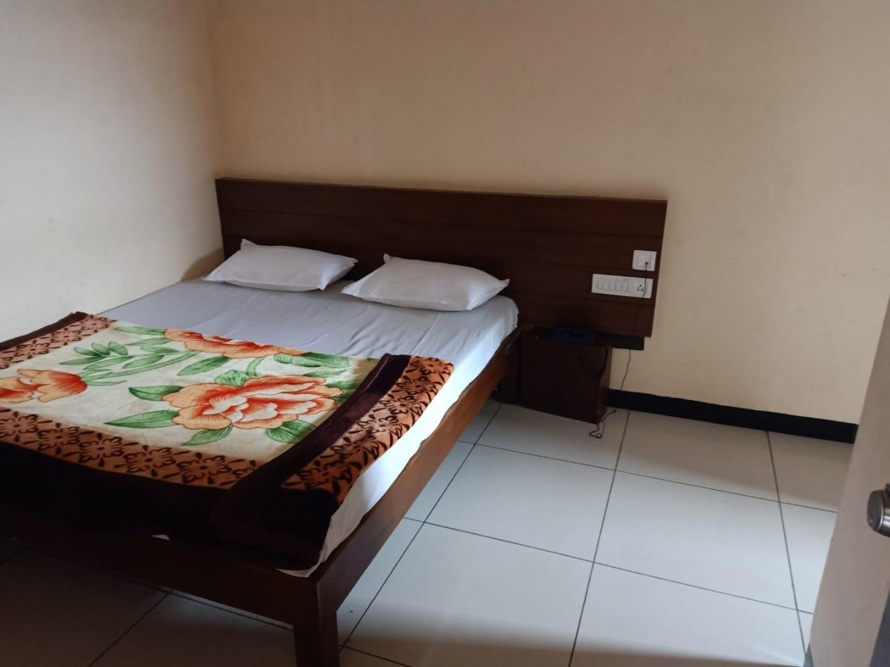 Ezhil Residency