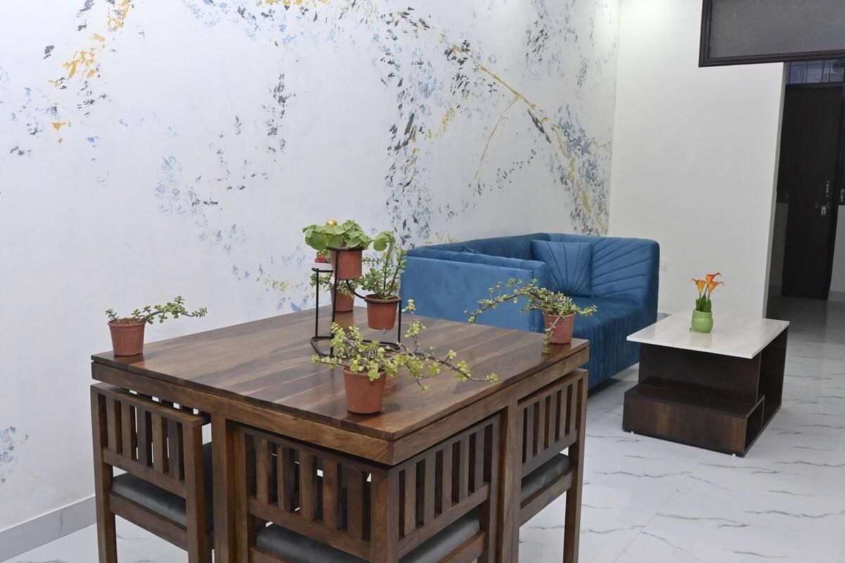 Tranquil Stay in a Beautiful Setting with games