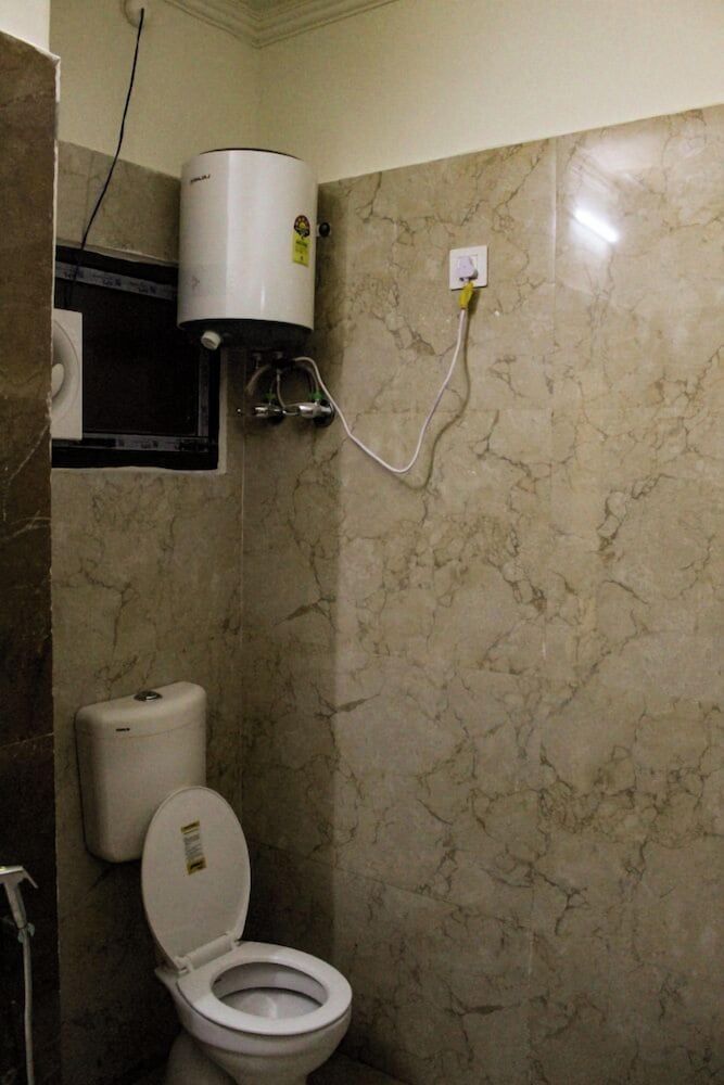 Prayag Niwas Deluxe Room 3