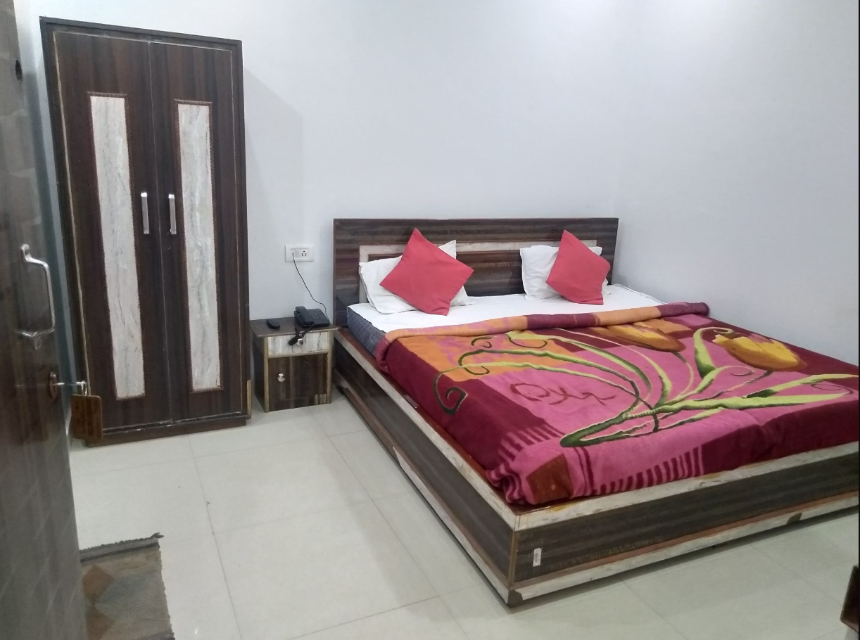 Hotel Mahaveer International Classic Room