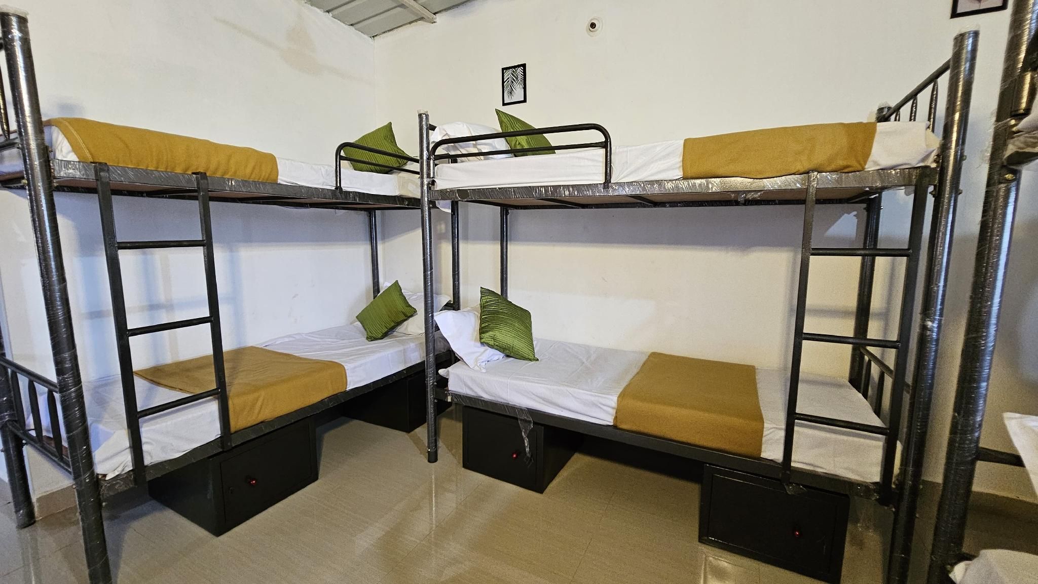 Aaroha Hill Top Single Deluxe 5