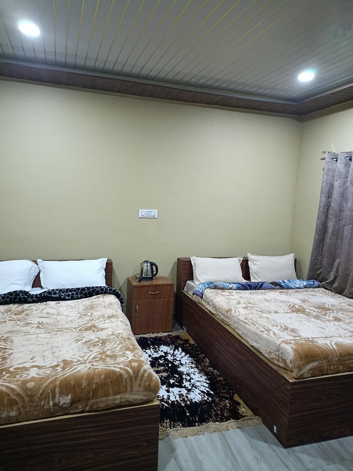Hilsan Residency and Hotel Double Queen 2