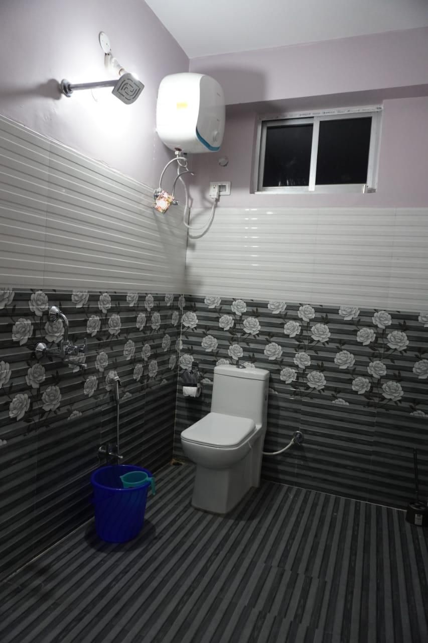 Hilsan Residency and Hotel King Bed 2