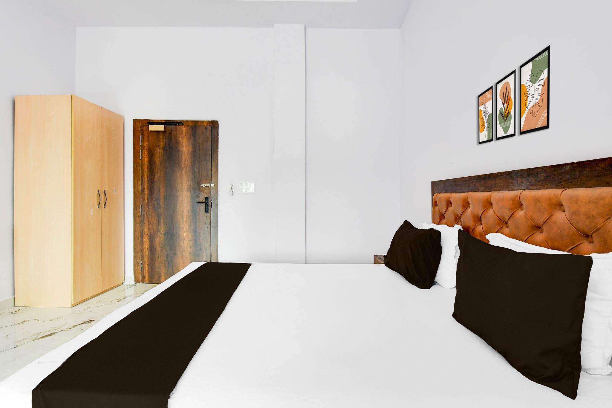 Hotel O S.S Continental Classic 6