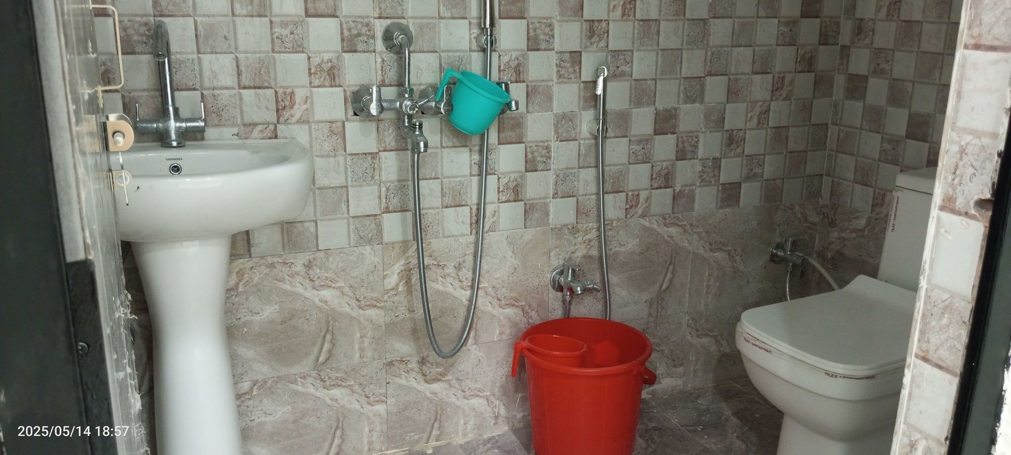 Hotel O by OYO Vrindavan Gardan & Hotel Classic 5