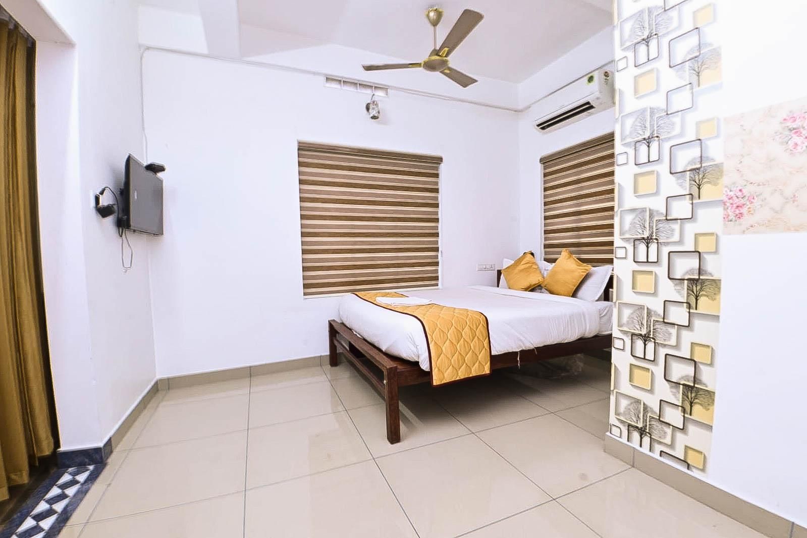 Deluxe Room with Living Room