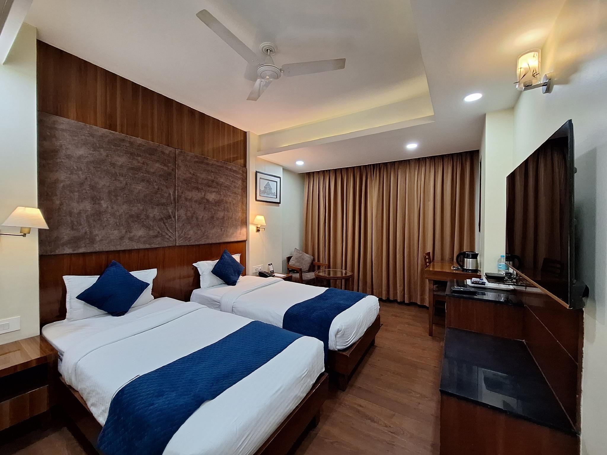 LN Hotels and Resorts Deluxe Room