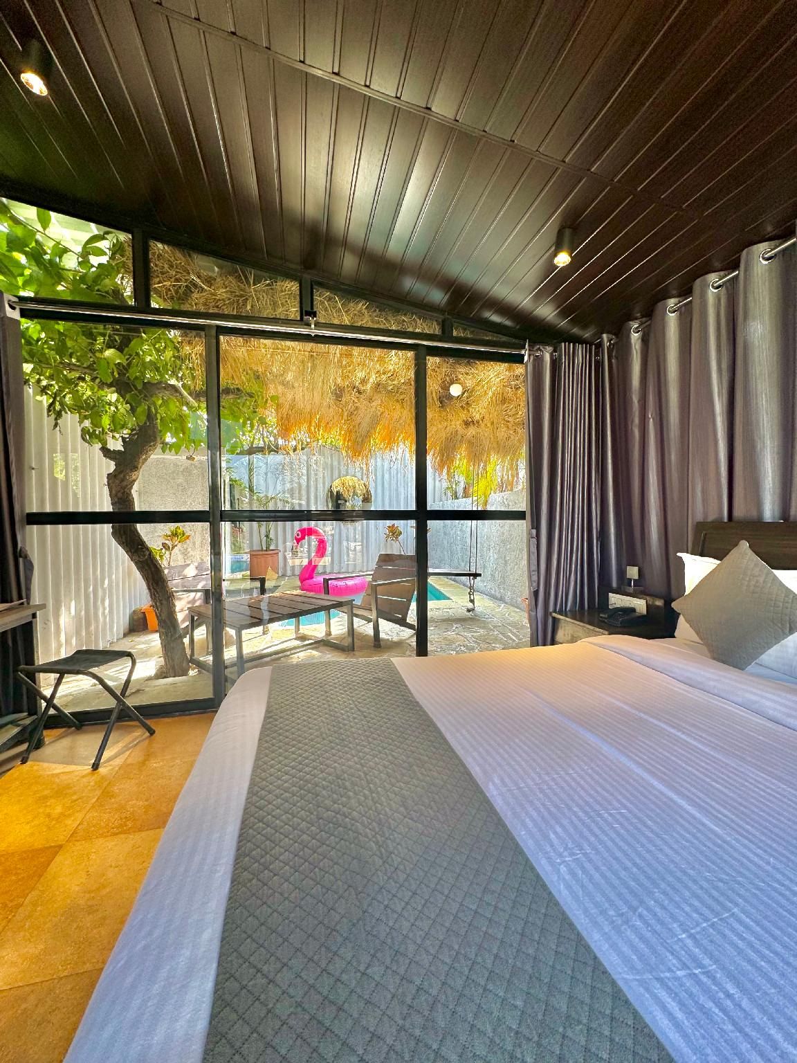 AQUA GLASS by Canvas Resort Suite Pool