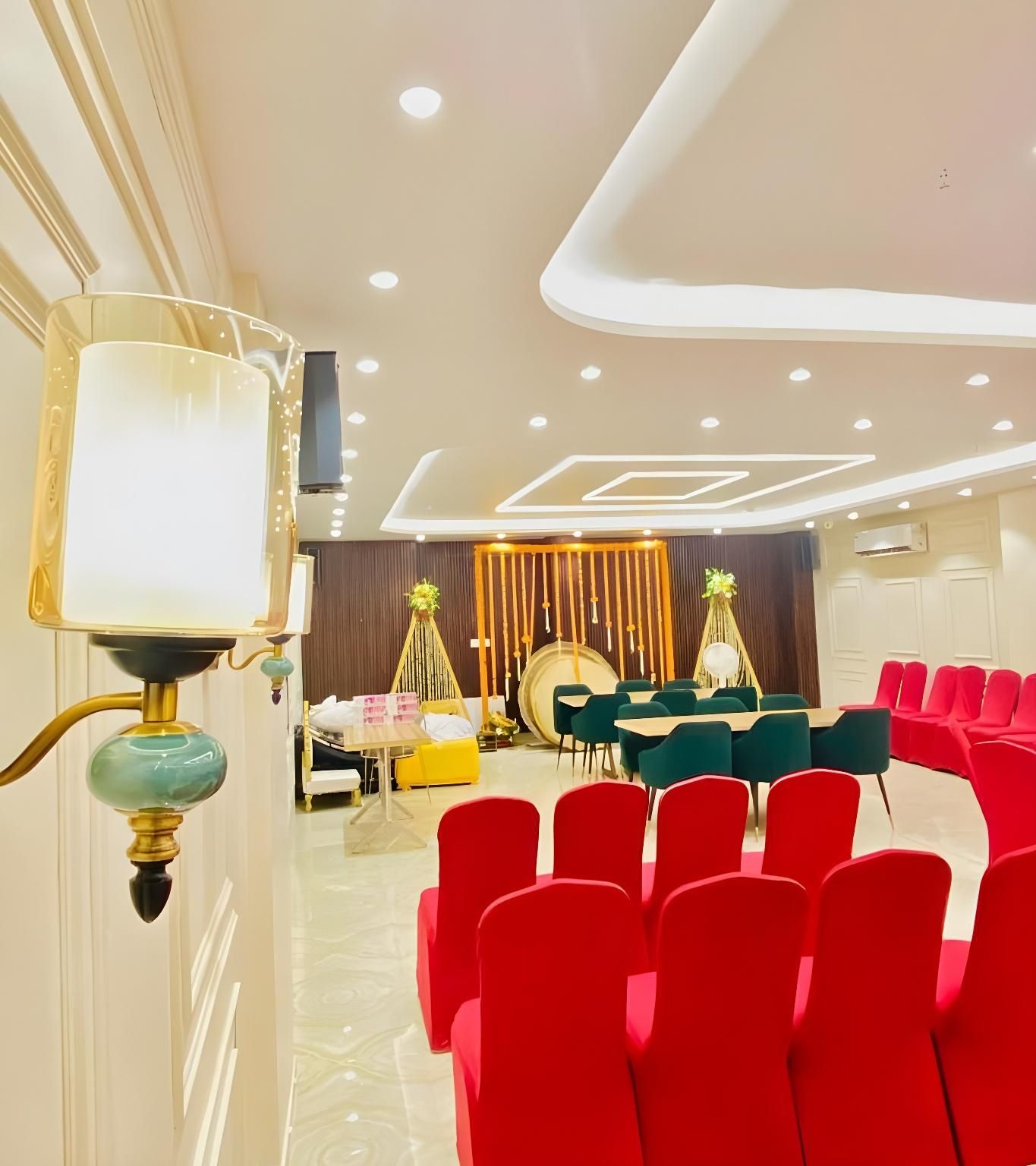 Banquet hall