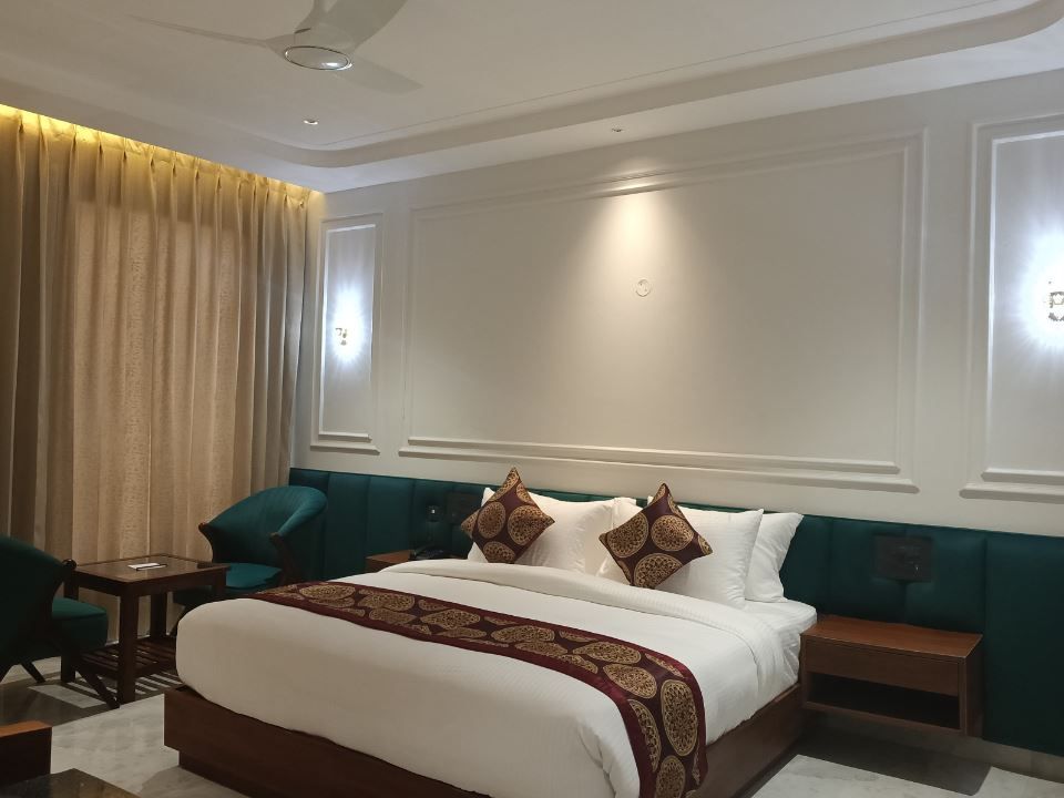 Kemberly Hotel Deluxe 4