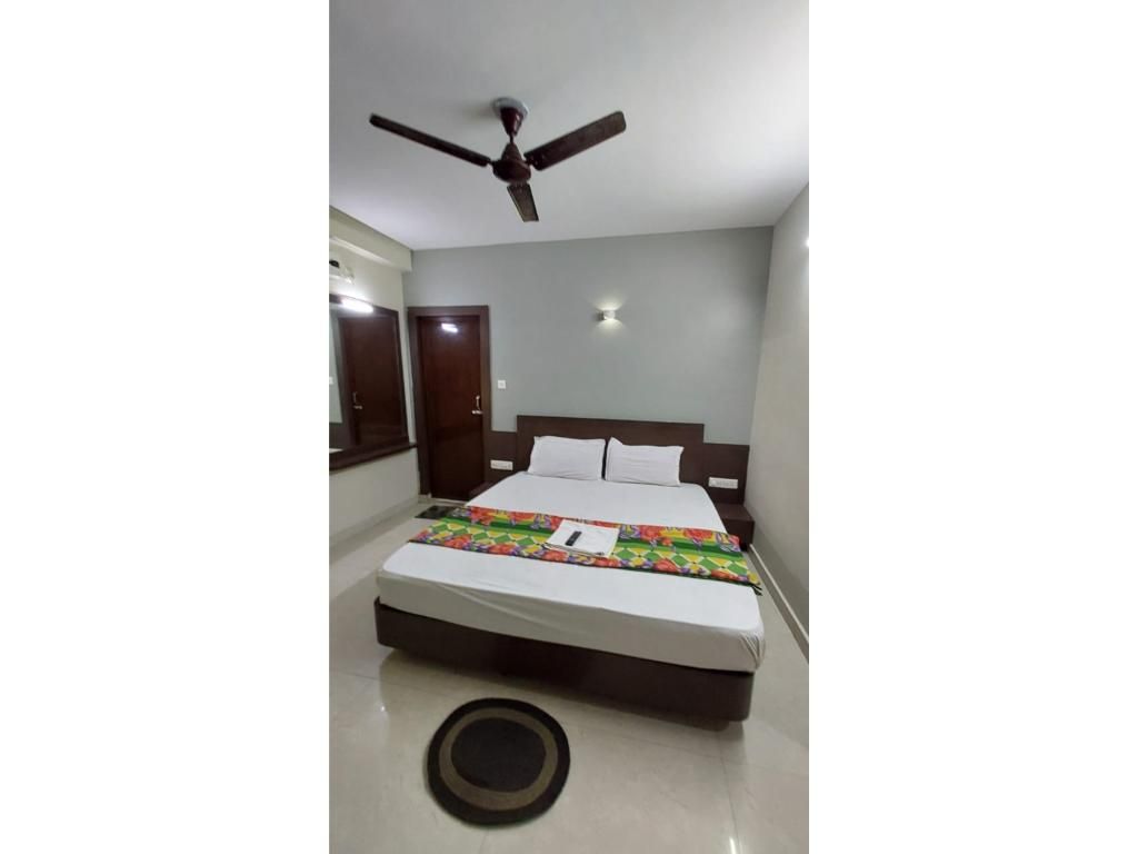 Deluxe AC Room