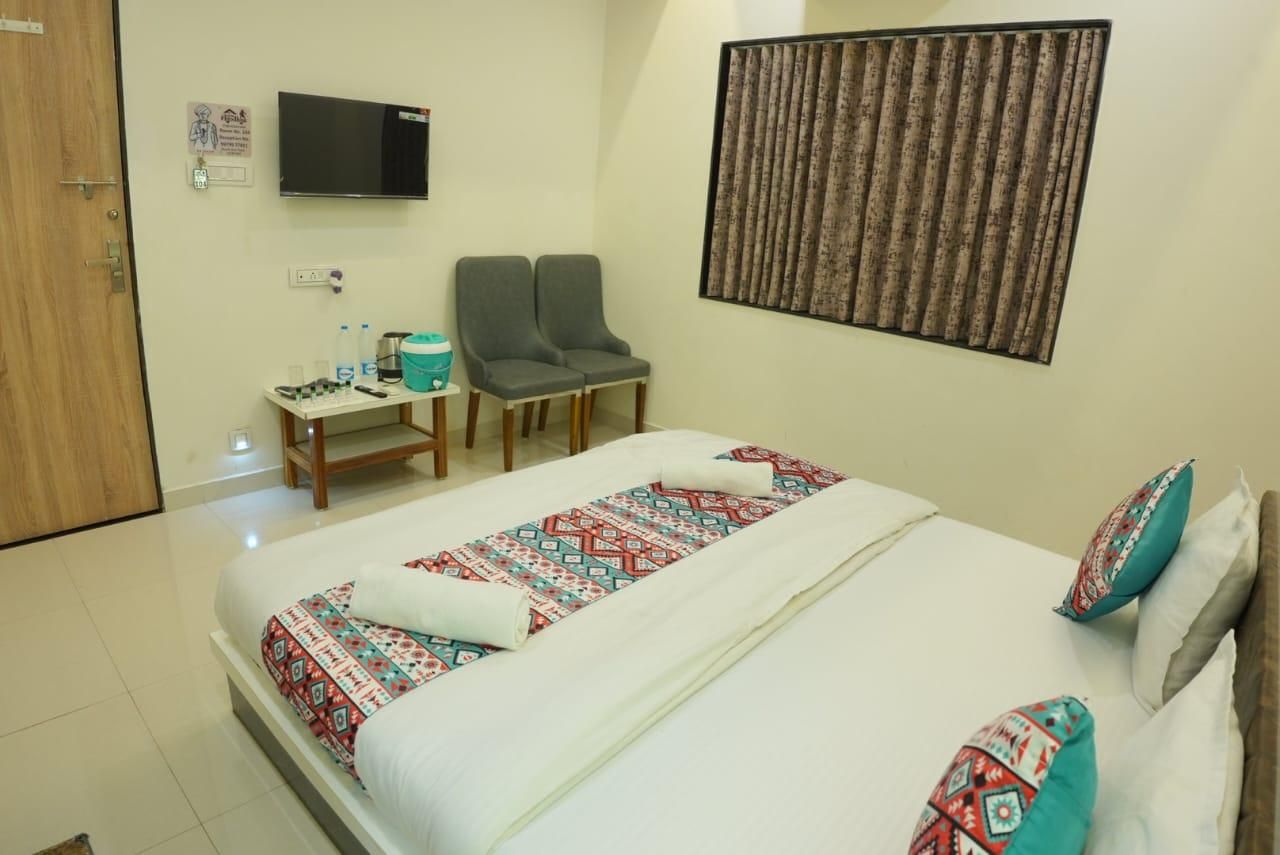 HOTEL AYODHYA Double Room with Private Bathroom 3