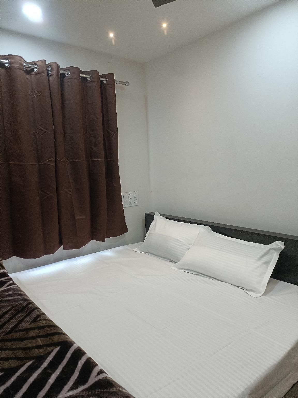 Pushkarni Home Stay Deluxe River View