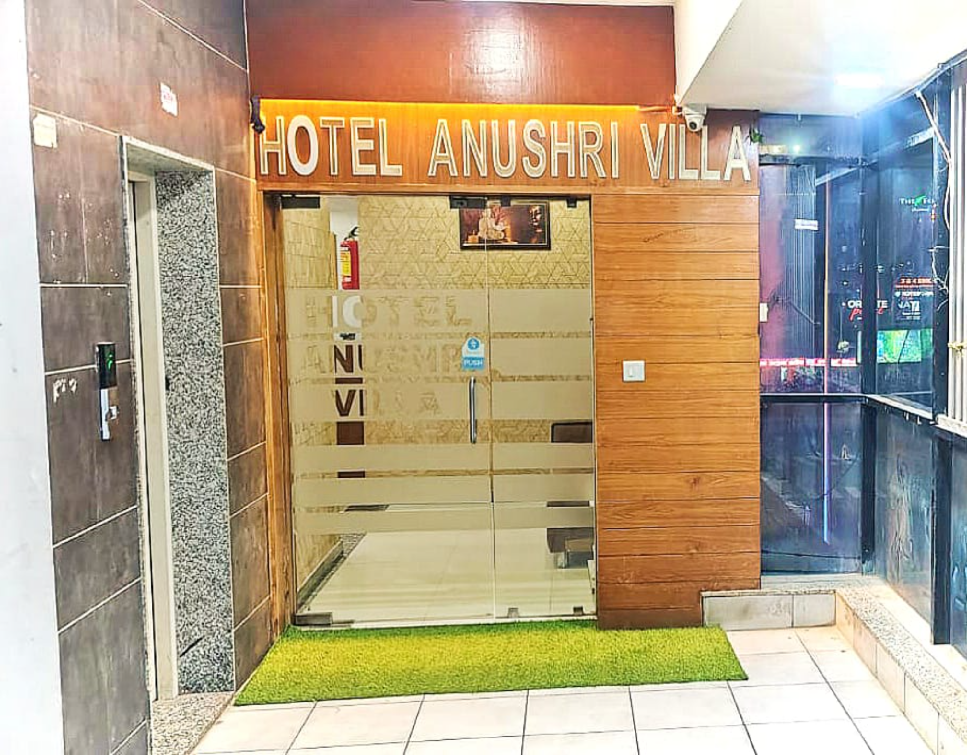 Hotel Anushri Villa