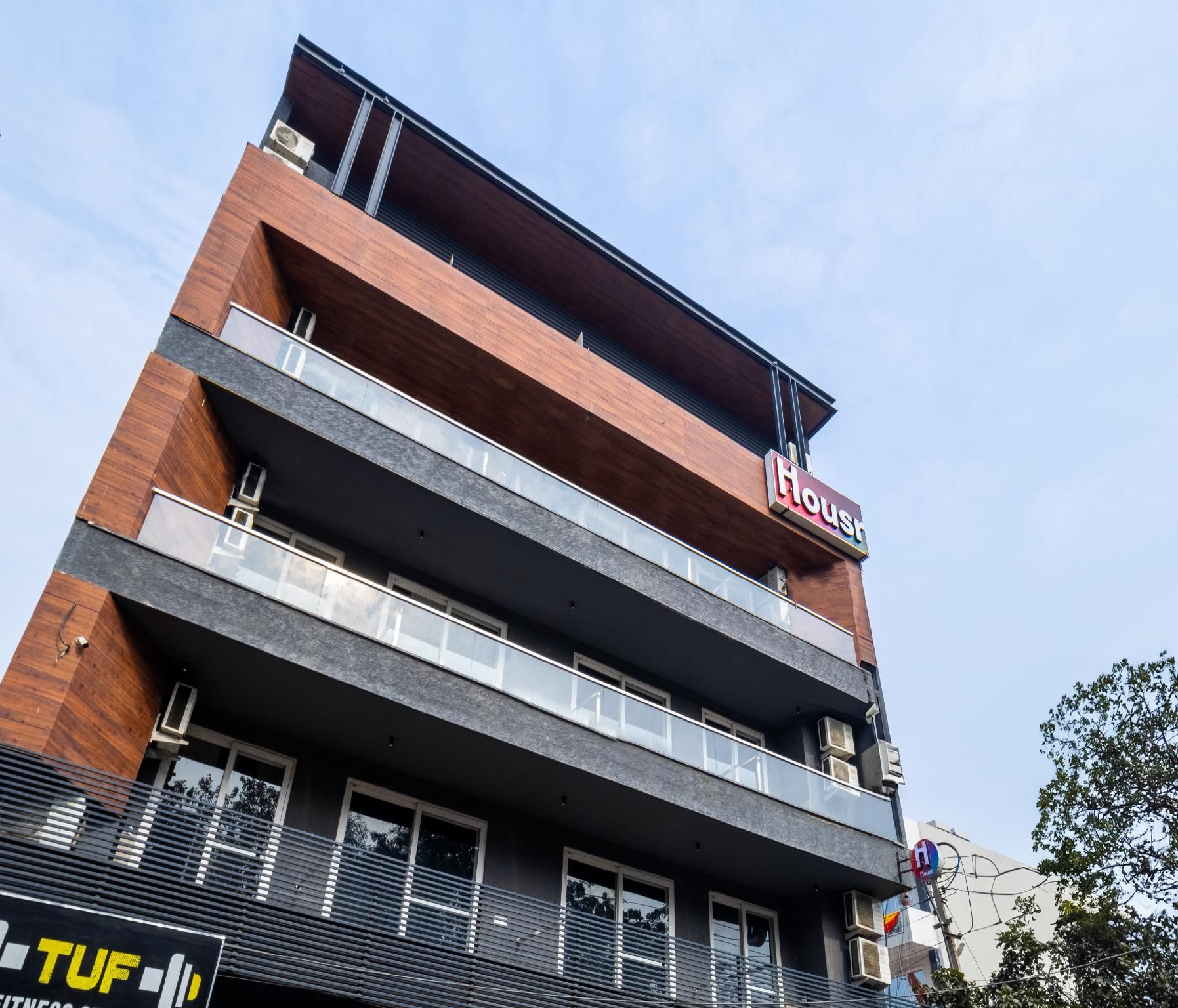 Housr 46 M2K Corp Near Park Hospital Sector 46