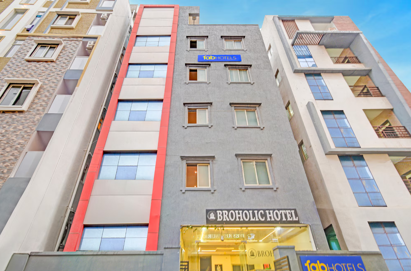 FabHotel AIG Broholic - 250M from AIG Hospital, Gachibowli