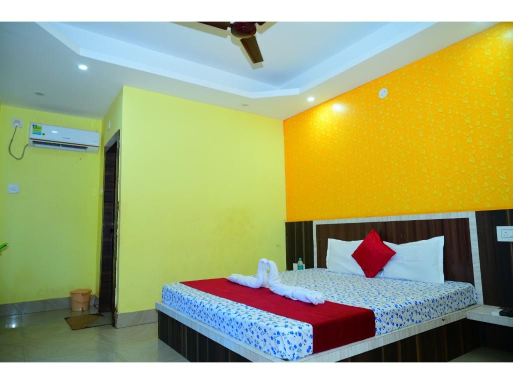 Deluxe AC Room