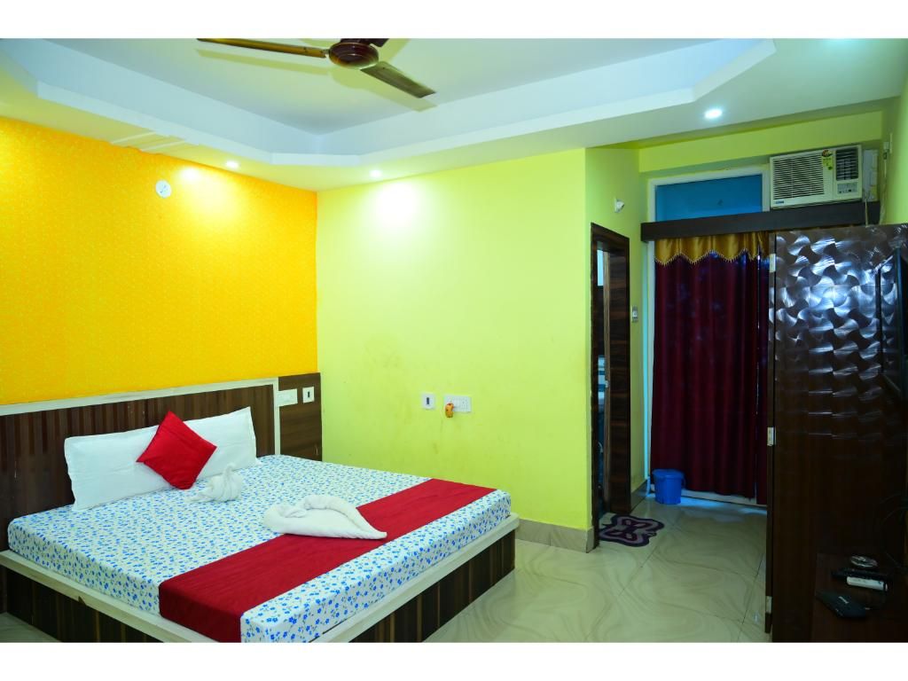 Deluxe AC Room