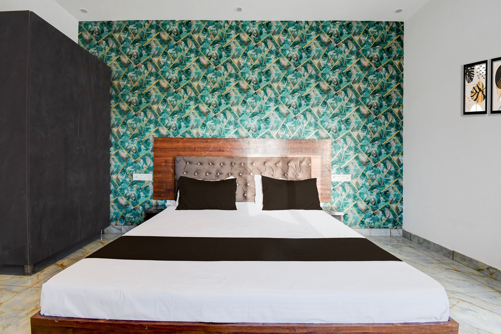 Hotel O AanandKanan Classic 12