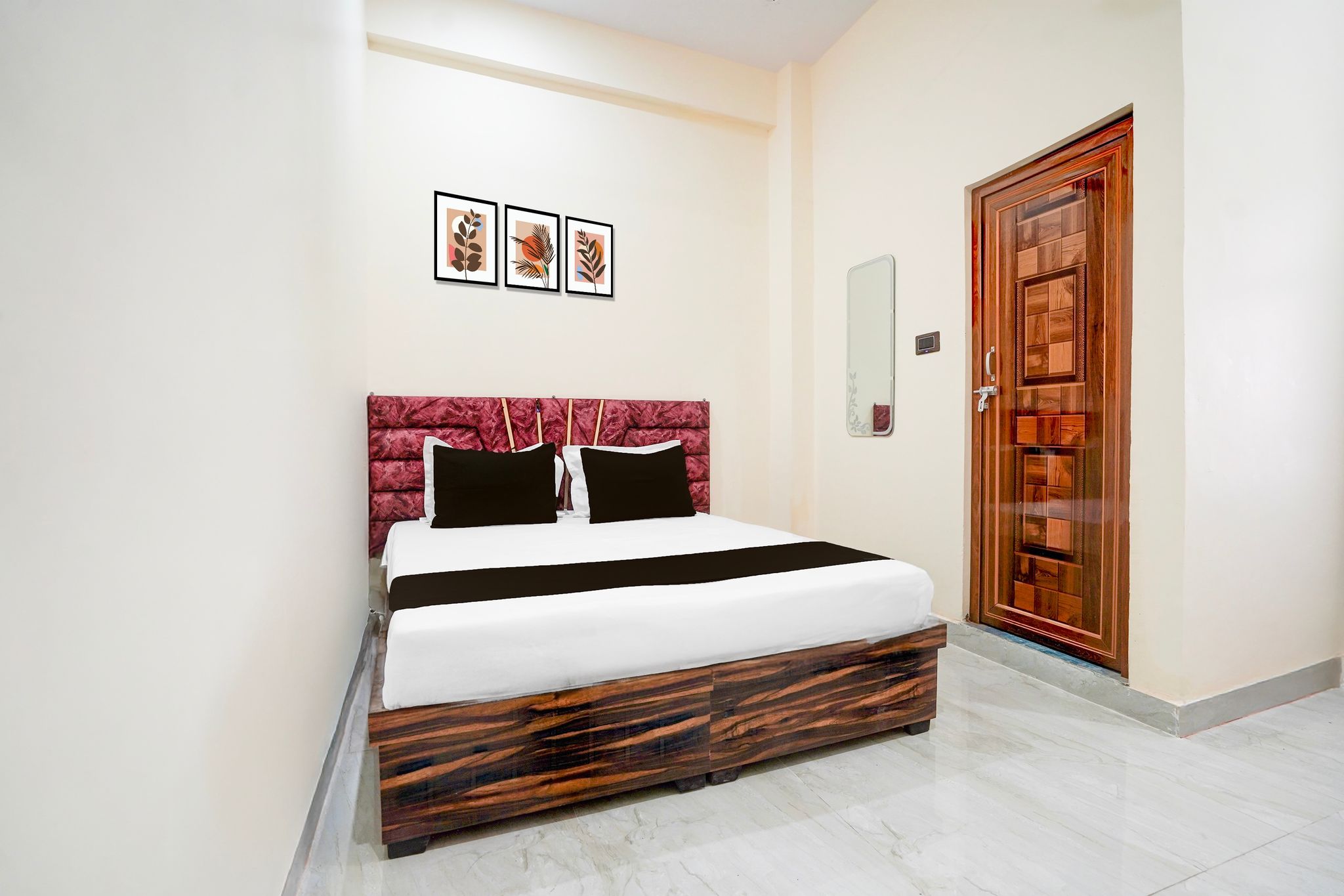 Hotel O by OYO White House Classic 6