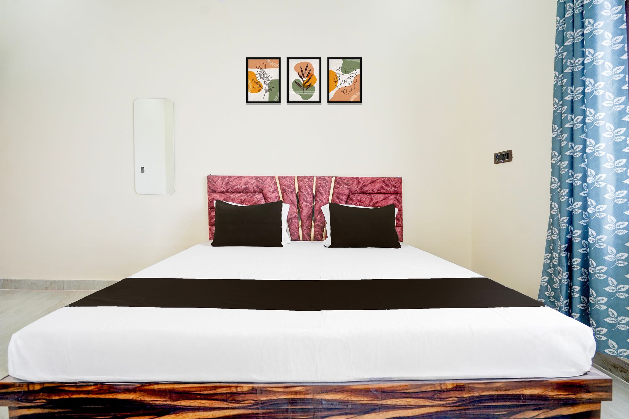 Hotel O by OYO White House Classic 4