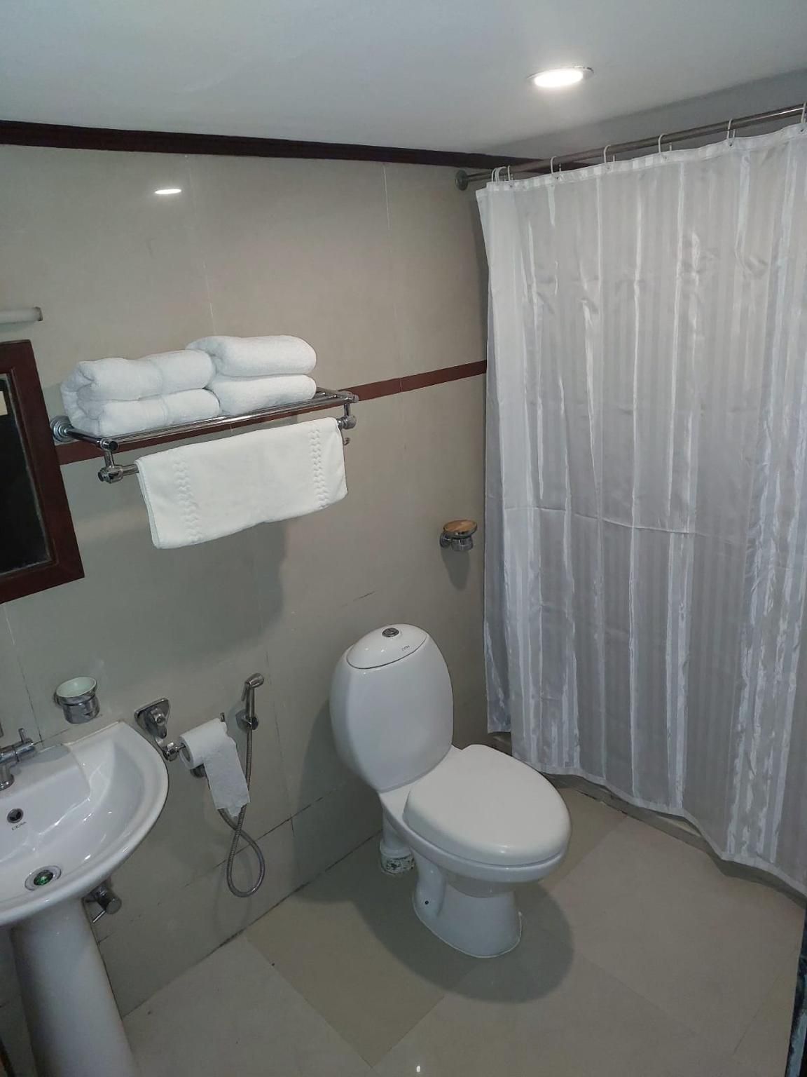 Hotel Indraprastha Karunagapally Super Deluxe 2