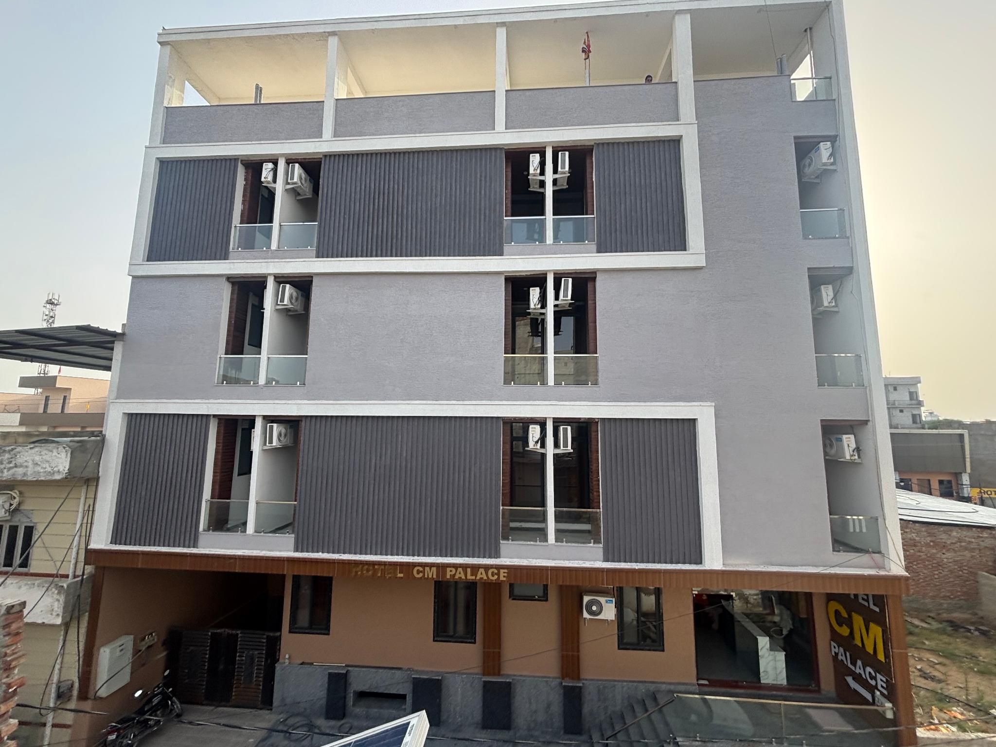 Hotel CM Palace