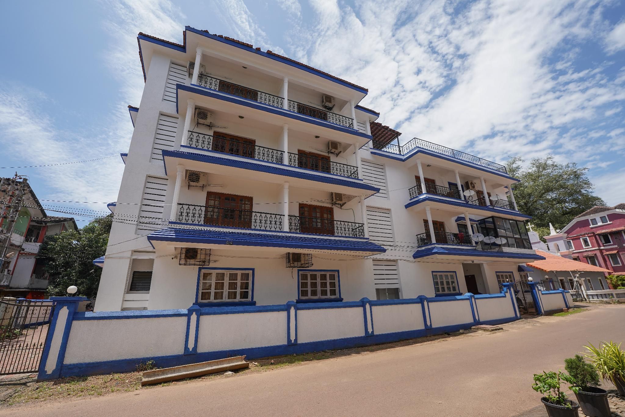 Main Image