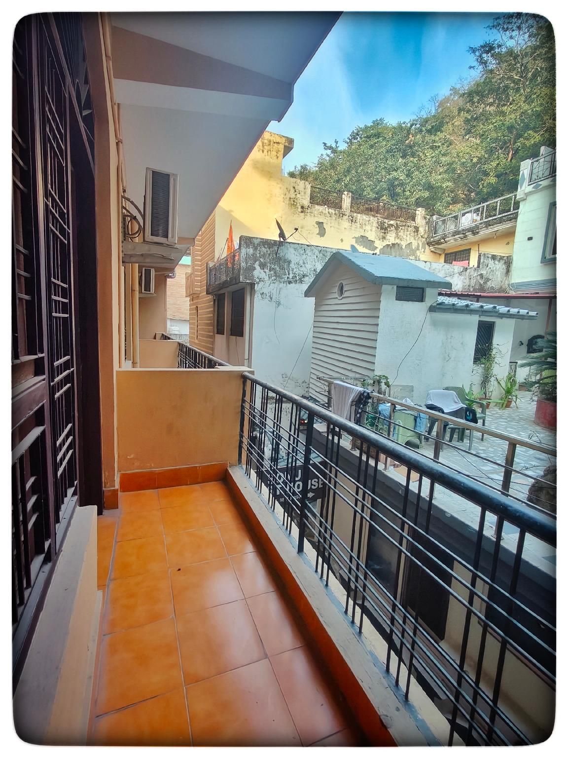 hotel laxman ganga Standard Room 2