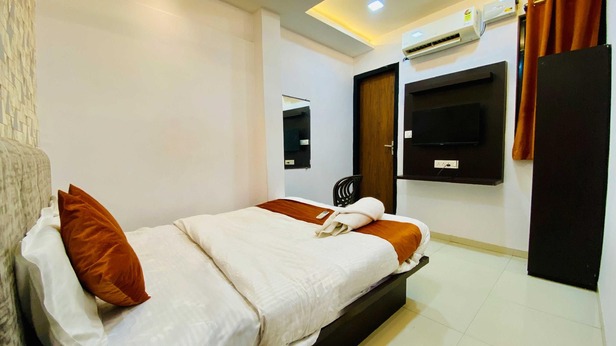 Hotel Swadeshi Dhani and Restaurant Double Room 2