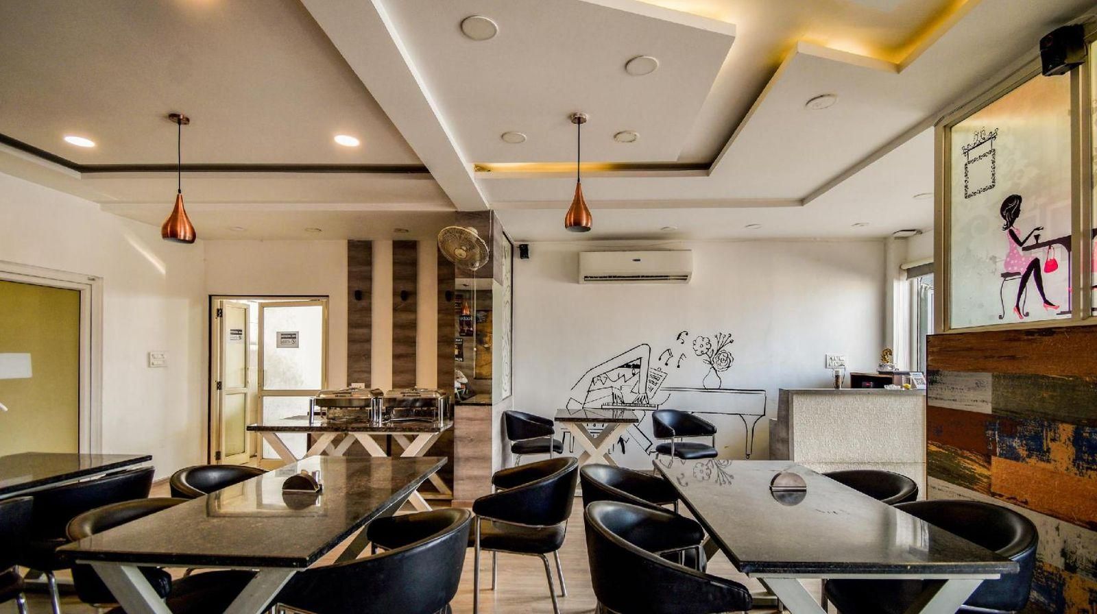 Hotel Luxurs 3 Star Hotel in Ridhishidhi Jaipur