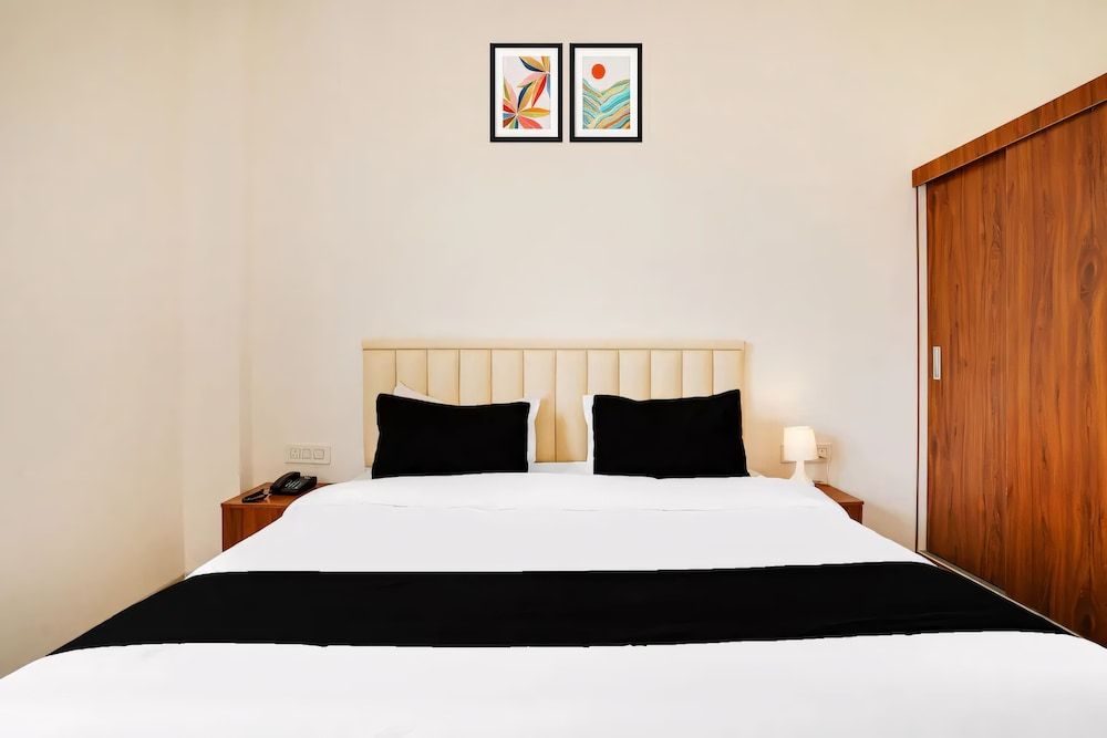 RG Suites Silkboard Classic Room 5